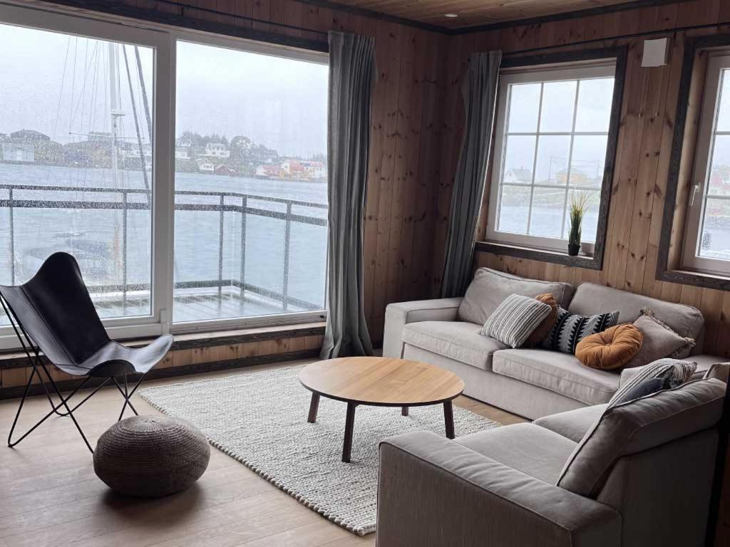 Fab 8 Sardinfabrikken - Fedje Island Aparthotel Екстериор снимка