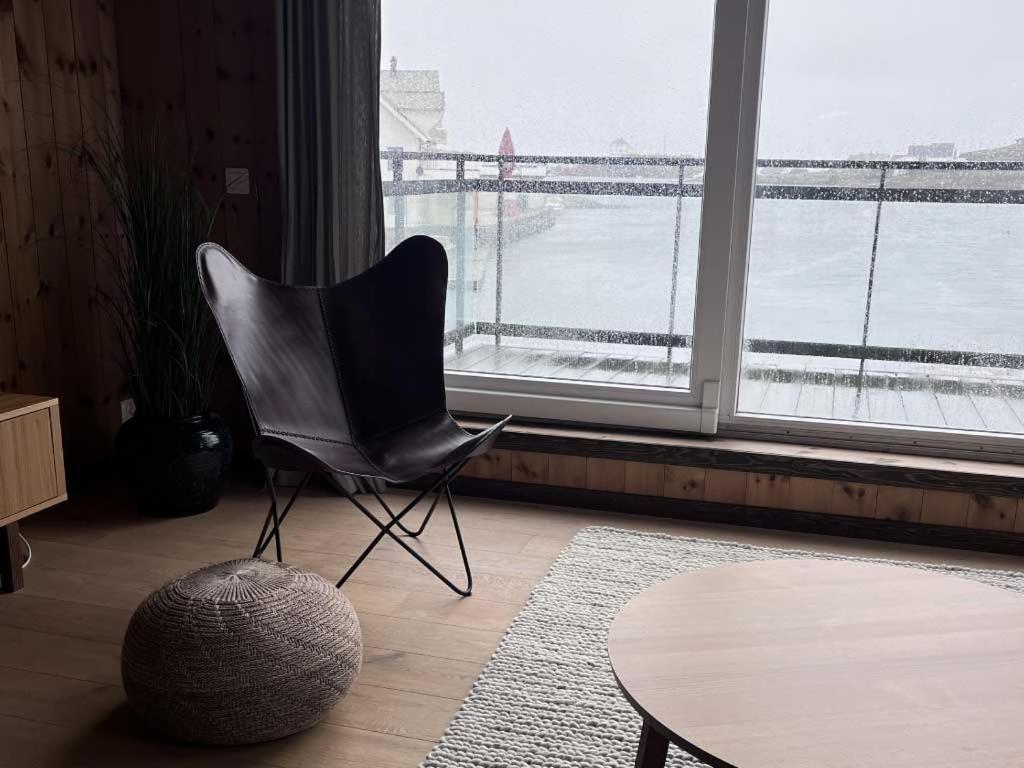 Fab 8 Sardinfabrikken - Fedje Island Aparthotel Екстериор снимка